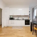Darsena Navigli & Porta Genova M2 - Modern Apt!
