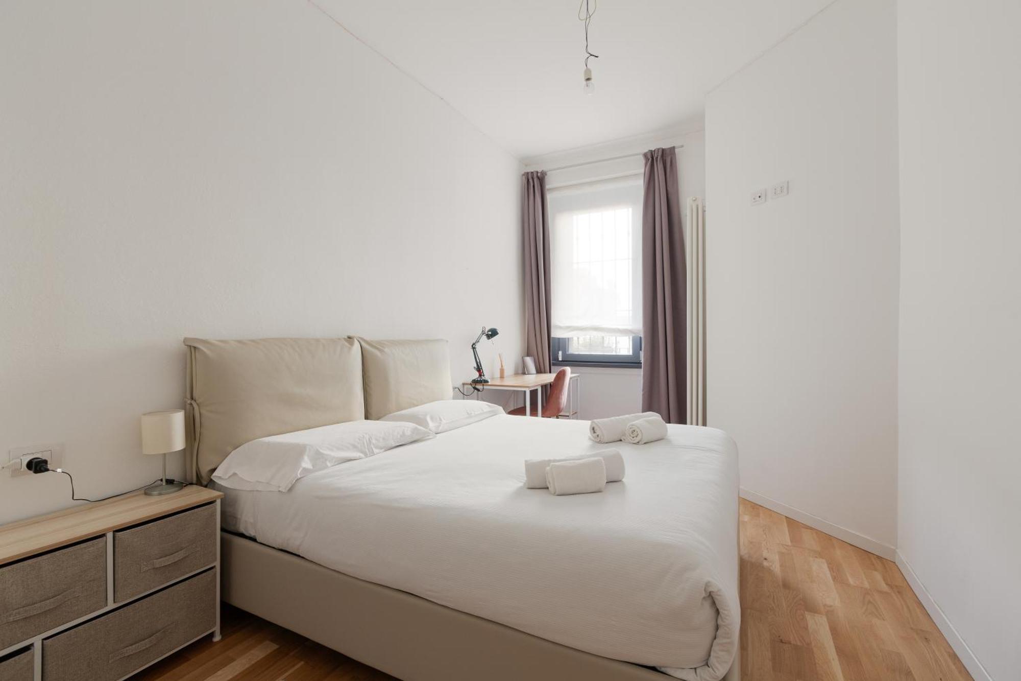 Darsena Navigli & Porta Genova M2 - Modern Apt! Milan